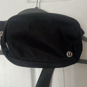 Lululemon Everywhere Belt Bag